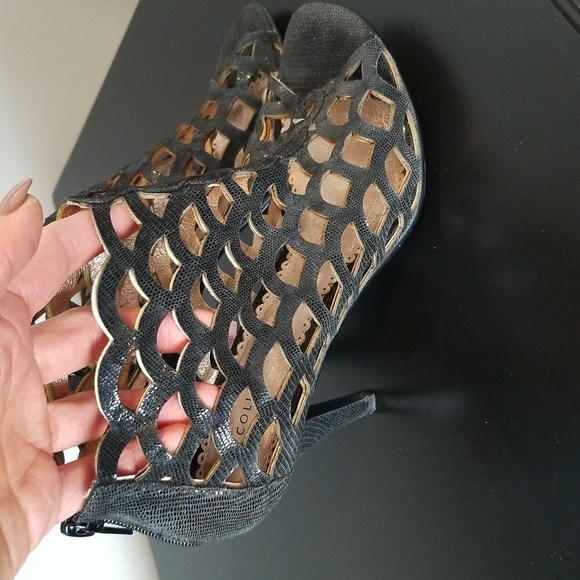 Lace laser cut ankle back zipper 3" heels - Picture 3 of 5